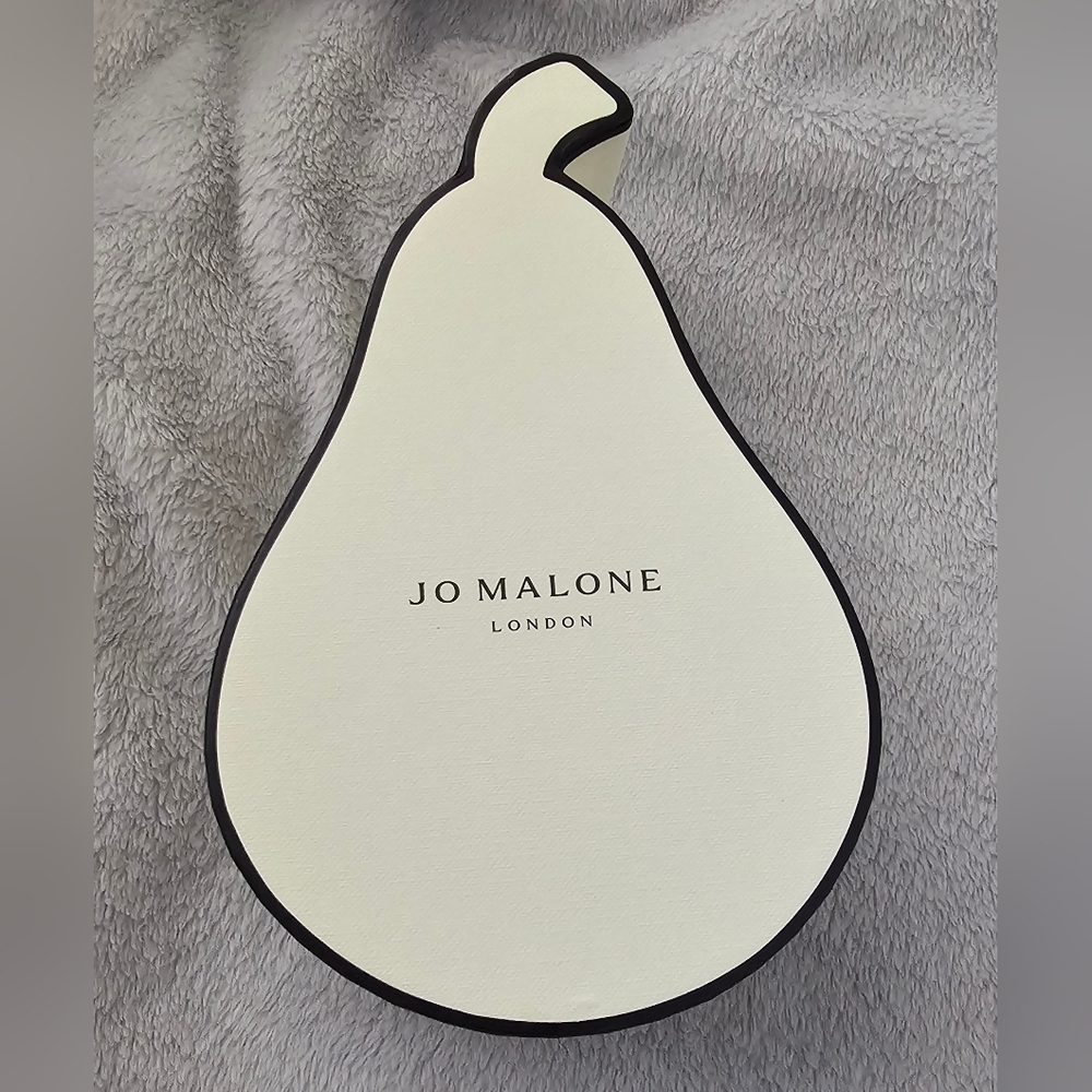 Jo Malone London - Pear-Shaped Box - Cream & Black - Never Used